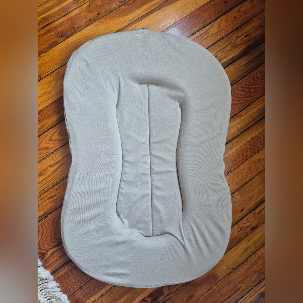 Snuggle Me Curve Infant Lounger in Birch